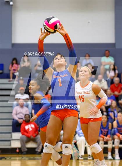 Thumbnail 1 in College Park vs Grand Oaks photogallery.