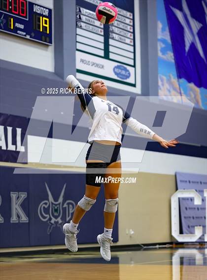 Thumbnail 2 in College Park vs Grand Oaks photogallery.