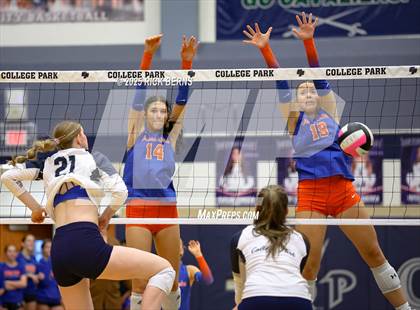 Thumbnail 3 in College Park vs Grand Oaks photogallery.