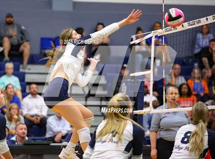 Thumbnail 1 in College Park vs Grand Oaks photogallery.