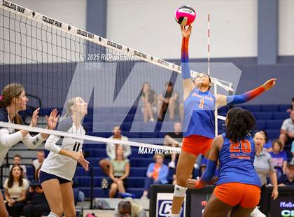 Thumbnail 3 in College Park vs Grand Oaks photogallery.