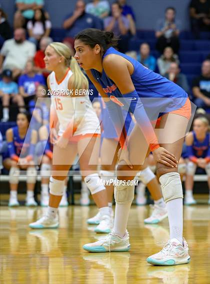Thumbnail 3 in College Park vs Grand Oaks photogallery.