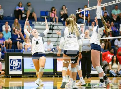 Thumbnail 2 in College Park vs Grand Oaks photogallery.