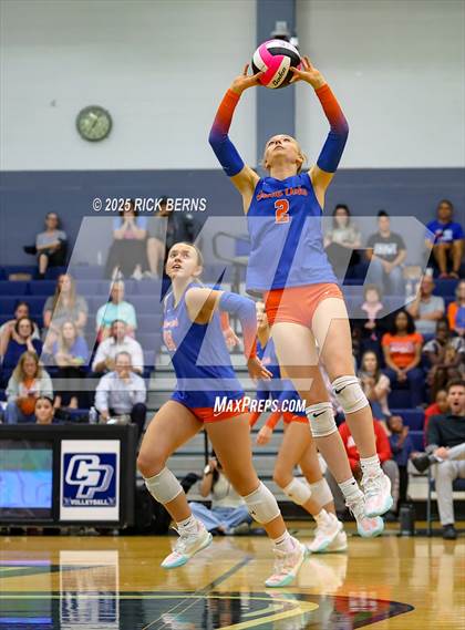Thumbnail 3 in College Park vs Grand Oaks photogallery.