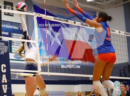 Thumbnail 2 in College Park vs Grand Oaks photogallery.