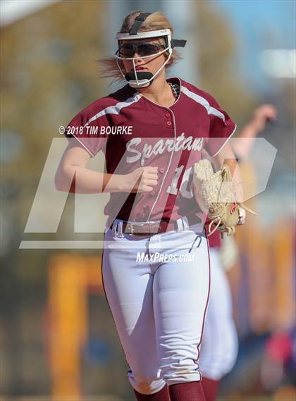 Thumbnail 1 in Berthoud vs. Mountain View (CHSAA 4A Semifinal) photogallery.
