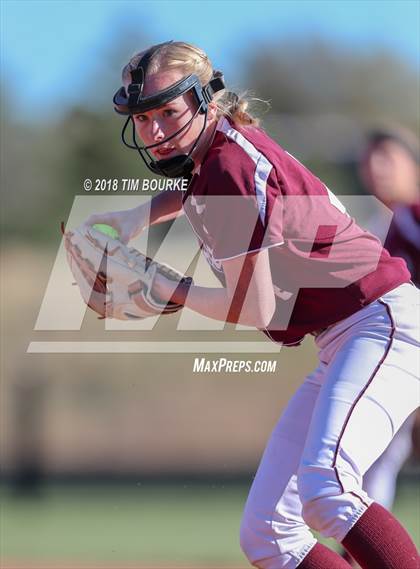 Thumbnail 2 in Berthoud vs. Mountain View (CHSAA 4A Semifinal) photogallery.