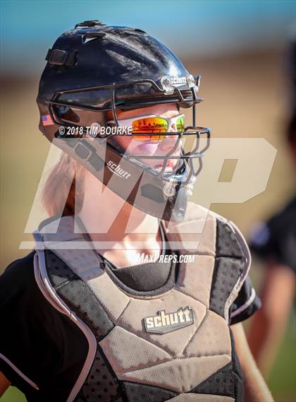 Thumbnail 2 in Berthoud vs. Mountain View (CHSAA 4A Semifinal) photogallery.