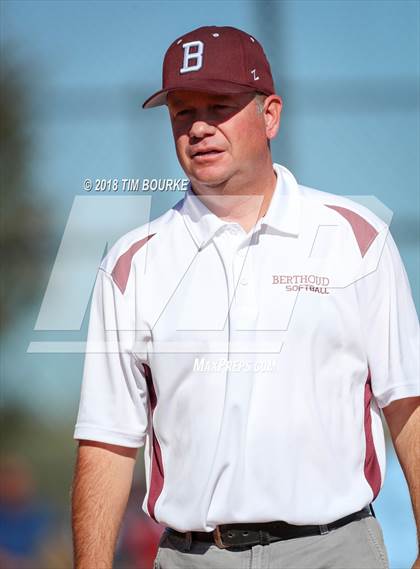 Thumbnail 2 in Berthoud vs. Mountain View (CHSAA 4A Semifinal) photogallery.