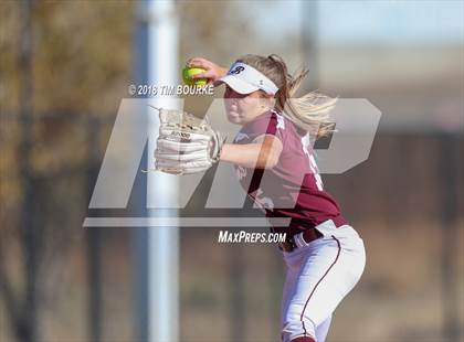 Thumbnail 2 in Berthoud vs. Mountain View (CHSAA 4A Semifinal) photogallery.