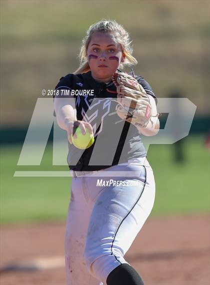 Thumbnail 1 in Berthoud vs. Mountain View (CHSAA 4A Semifinal) photogallery.