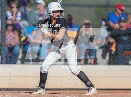 Thumbnail 1 in Berthoud vs. Mountain View (CHSAA 4A Semifinal) photogallery.