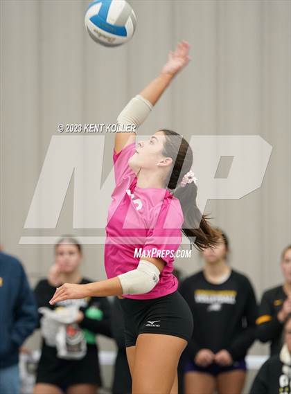 Thumbnail 3 in St. Mary Catholic Central vs. Grand Haven (Beast of the East) photogallery.