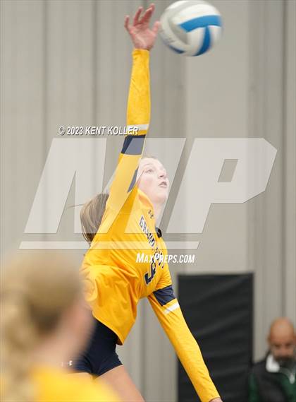 Thumbnail 2 in St. Mary Catholic Central vs. Grand Haven (Beast of the East) photogallery.