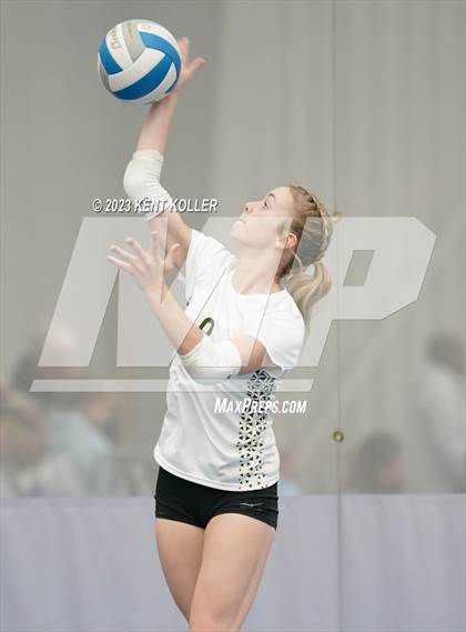 Thumbnail 2 in St. Mary Catholic Central vs. Grand Haven (Beast of the East) photogallery.
