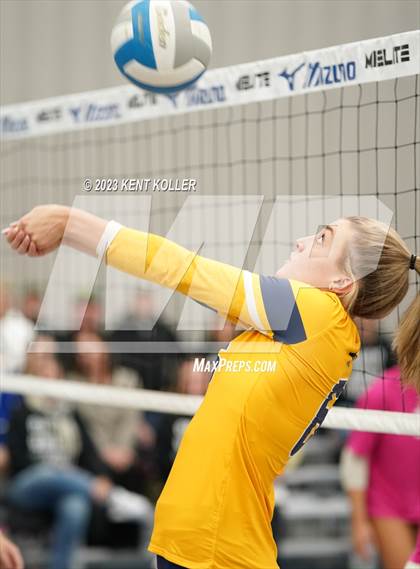 Thumbnail 3 in St. Mary Catholic Central vs. Grand Haven (Beast of the East) photogallery.
