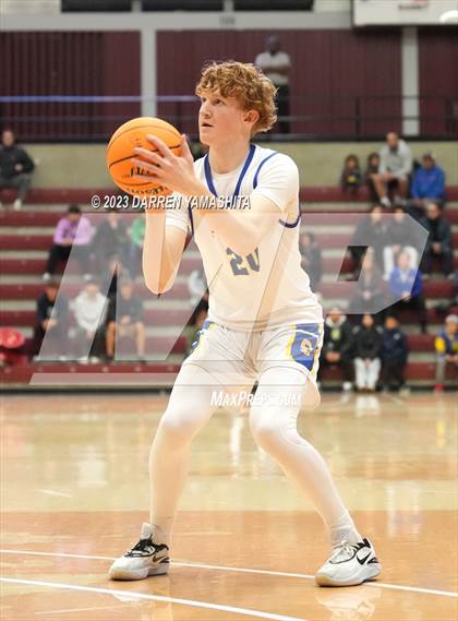 Thumbnail 3 in Sacred Heart Cathedral Preparatory vs. Serra (CIF CCS Open Division Final) photogallery.