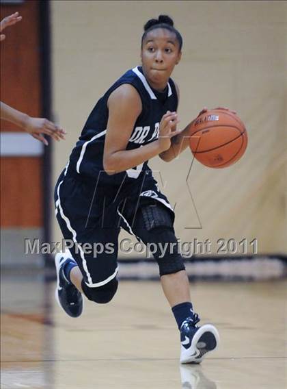 Thumbnail 2 in Dr. Phillips vs. St. Mary's (Nike Tournament of Champions) photogallery.