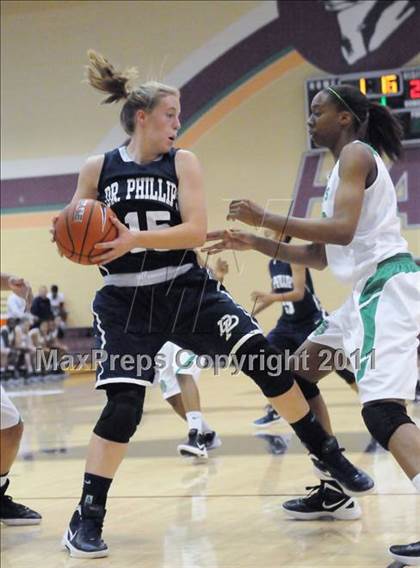 Thumbnail 1 in Dr. Phillips vs. St. Mary's (Nike Tournament of Champions) photogallery.