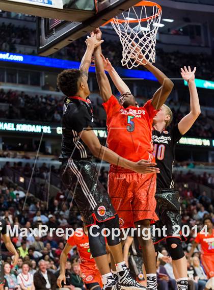 Thumbnail 2 in McDonald's All American Boys Game photogallery.