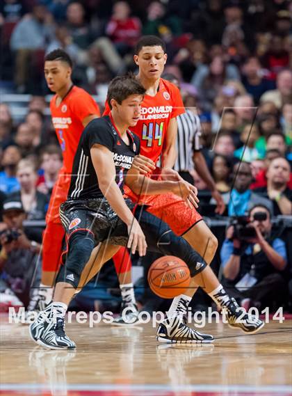 Thumbnail 1 in McDonald's All American Boys Game photogallery.