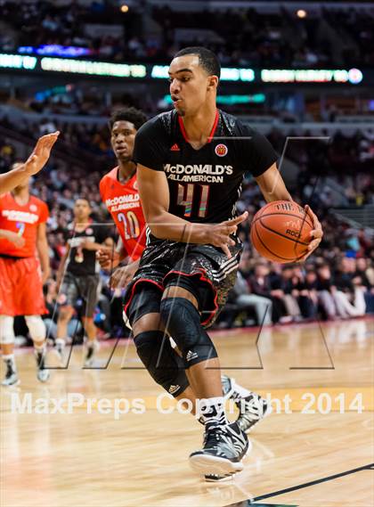 Thumbnail 1 in McDonald's All American Boys Game photogallery.