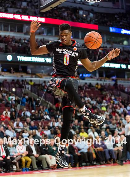 Thumbnail 3 in McDonald's All American Boys Game photogallery.