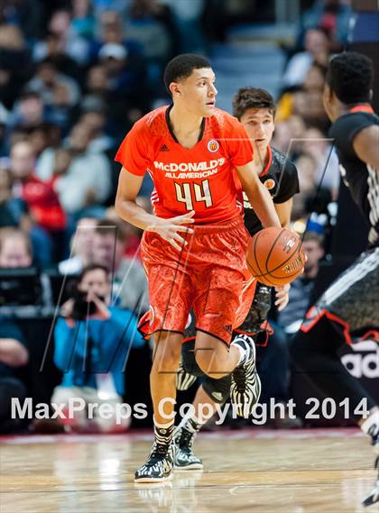 Thumbnail 2 in McDonald's All American Boys Game photogallery.