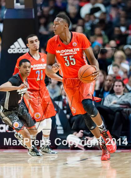 Thumbnail 3 in McDonald's All American Boys Game photogallery.