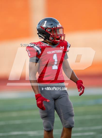 Thumbnail 1 in Lee [Robert E.] vs South San Antonio photogallery.