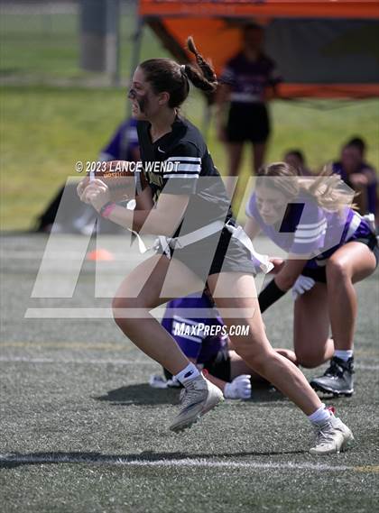 Thumbnail 2 in Green Mountain vs Douglas County photogallery.