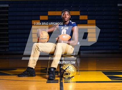 Thumbnail 1 in 2023-24 MaxPreps National Male Player of the Year (Kendre Harrison) photogallery.