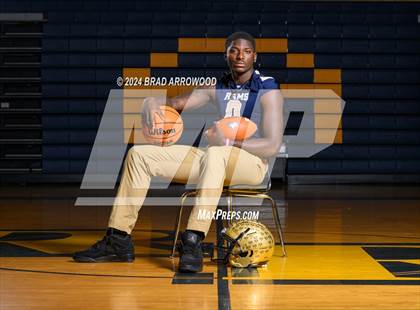 Thumbnail 2 in 2023-24 MaxPreps National Male Player of the Year (Kendre Harrison) photogallery.