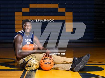 Thumbnail 1 in 2023-24 MaxPreps National Male Player of the Year (Kendre Harrison) photogallery.