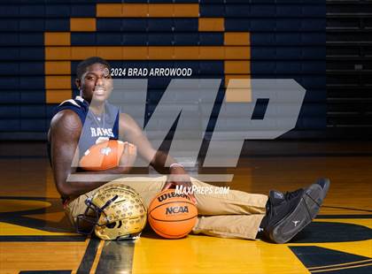 Thumbnail 2 in 2023-24 MaxPreps National Male Player of the Year (Kendre Harrison) photogallery.