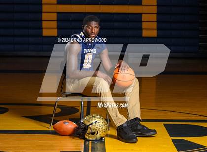 Thumbnail 3 in 2023-24 MaxPreps National Male Player of the Year (Kendre Harrison) photogallery.