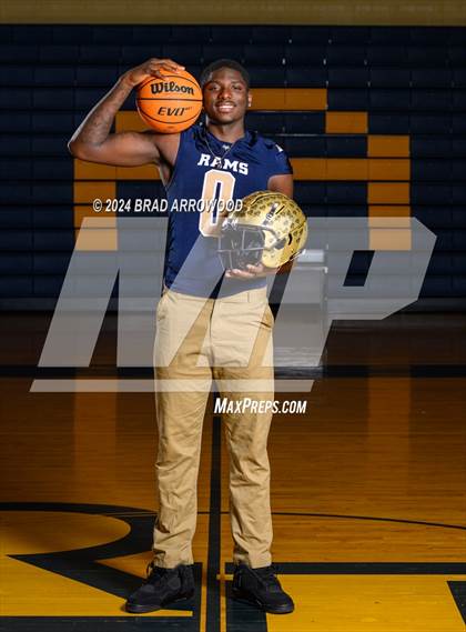 Thumbnail 3 in 2023-24 MaxPreps National Male Player of the Year (Kendre Harrison) photogallery.