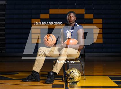 Thumbnail 2 in 2023-24 MaxPreps National Male Player of the Year (Kendre Harrison) photogallery.