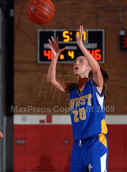 Thumbnail 1 in West Seneca West vs Niagara-Wheatfield (Class AA Playoffs)  photogallery.