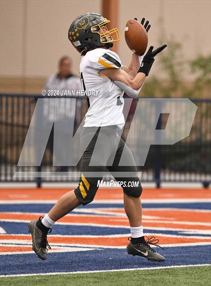 Thumbnail 1 in Centennial vs. Galena (NIAA 5A Division3 Final) photogallery.