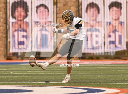 Thumbnail 3 in Centennial vs. Galena (NIAA 5A Division3 Final) photogallery.
