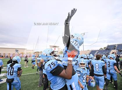 Thumbnail 1 in Centennial vs. Galena (NIAA 5A Division3 Final) photogallery.