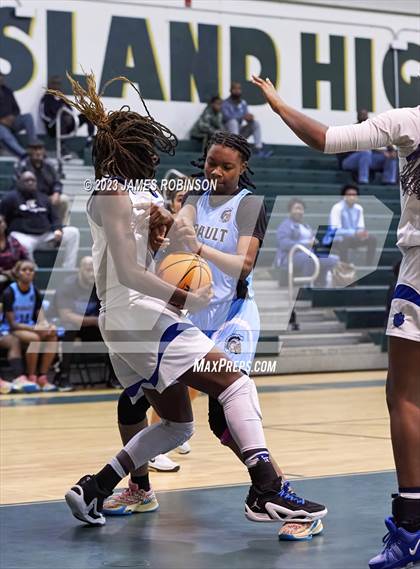 Thumbnail 2 in Ribault vs Ridgeview (Battle For the Island) photogallery.