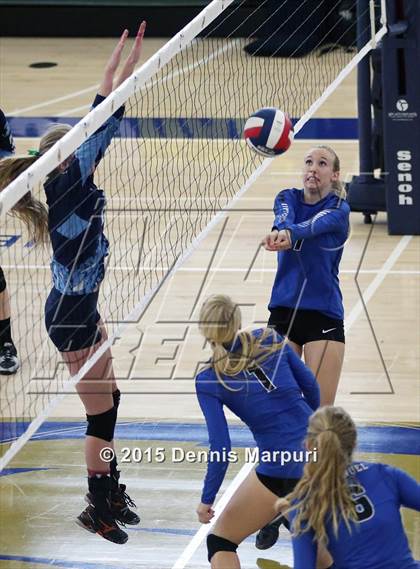 Thumbnail 2 in Immanuel vs. Frazier Mountain (CIF Central D5 Final) photogallery.