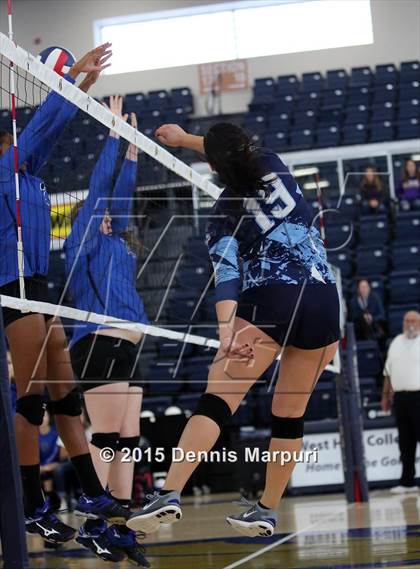 Thumbnail 2 in Immanuel vs. Frazier Mountain (CIF Central D5 Final) photogallery.