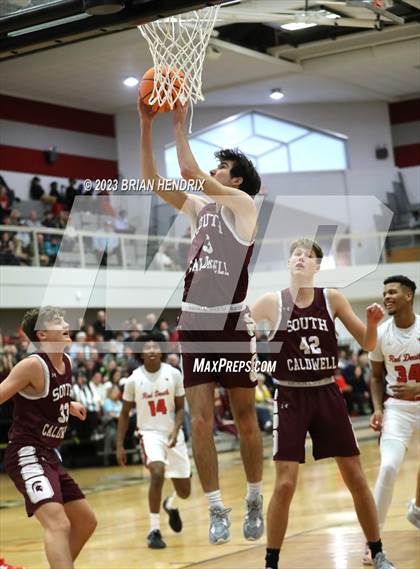 Thumbnail 2 in Newton-Conover vs. South Caldwell photogallery.
