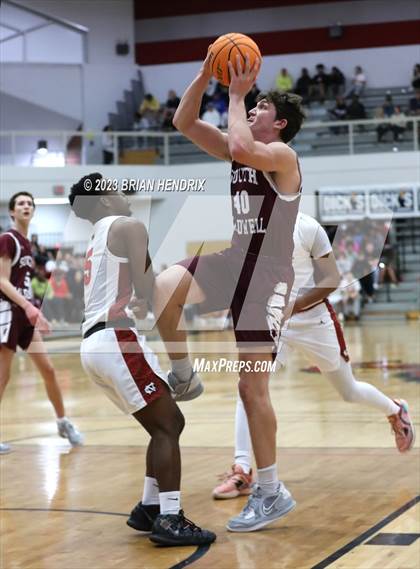 Thumbnail 3 in Newton-Conover vs. South Caldwell photogallery.