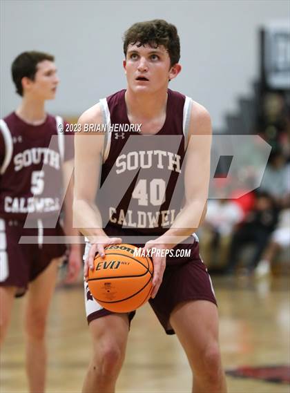 Thumbnail 2 in Newton-Conover vs. South Caldwell photogallery.