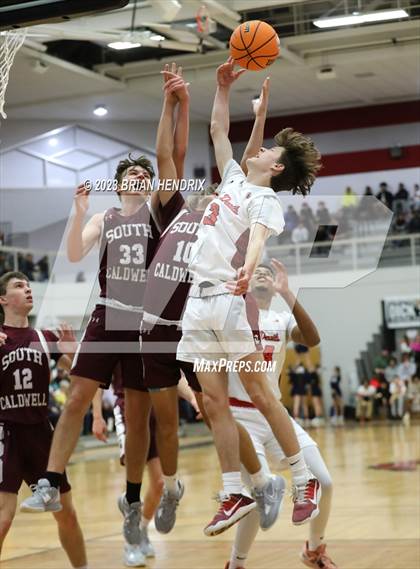 Thumbnail 3 in Newton-Conover vs. South Caldwell photogallery.