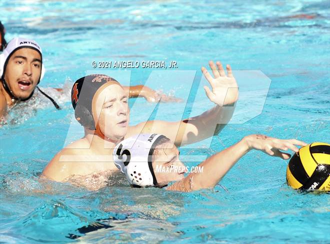 null - Photo 01